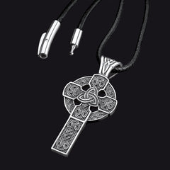 Colar com pingente de cruz celta irlandesa para homens e mulheres