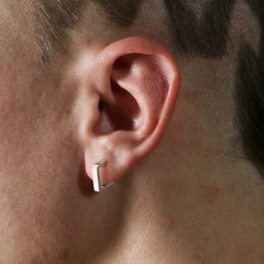 Brincos de argola Huggie quadrados clássicos para homens e mulheres