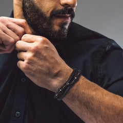 Pulseira esportiva de couro trançado com punho de beisebol