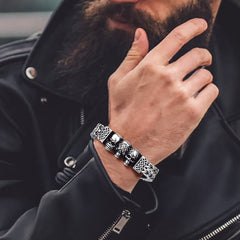 Pulseira de aço inoxidável com nó celta e caveira gótica