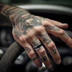 Anel giratório com nó celta para homens