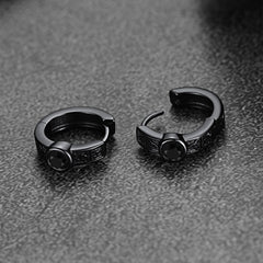 Brincos de argola Huggie com nó celta de ônix preto para homens