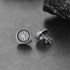 Brincos de pino com bússola viking e runas em prata esterlina