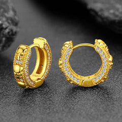 Brincos de argola Huggie com caveira de zircônia cúbica para homens