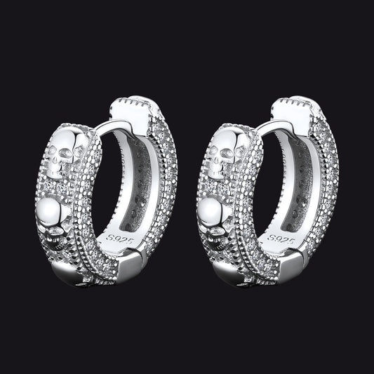 Brincos de argola Huggie com caveira de zircônia cúbica para homens