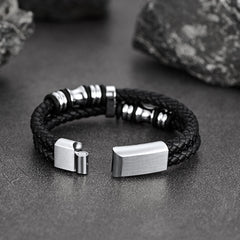 Pulseira de presente com punho de couro trançado preto gravado