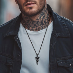 Colar com pingente de ponta de flecha e lança vintage masculino