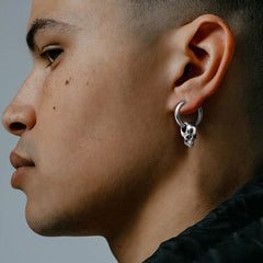 Brincos de argola com caveira estilosos para homens e mulheres