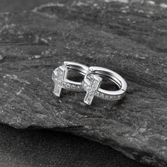 Brincos de argola em forma de cruz de zircônia cúbica para homens