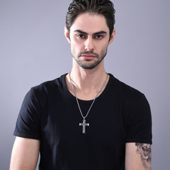 Colar de cruz com oração do Senhor cristão para homens