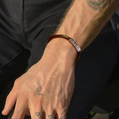 Pulseira de couro genuíno trançado com fecho