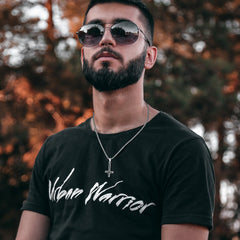 Colar de cruz invertida esmaltada masculino