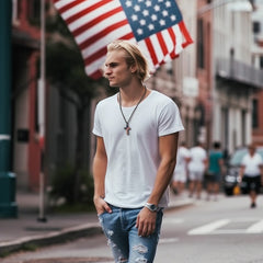 Colar com pingente de cruz e bandeira americana para homens e mulheres