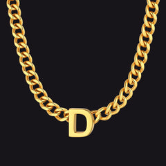 Colar feminino com corrente de elos cubanos personalizados de 7 mm e letra inicial de 18 polegadas