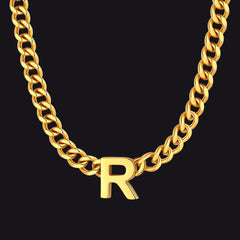 Colar feminino com corrente de elos cubanos personalizados de 7 mm e letra inicial de 18 polegadas