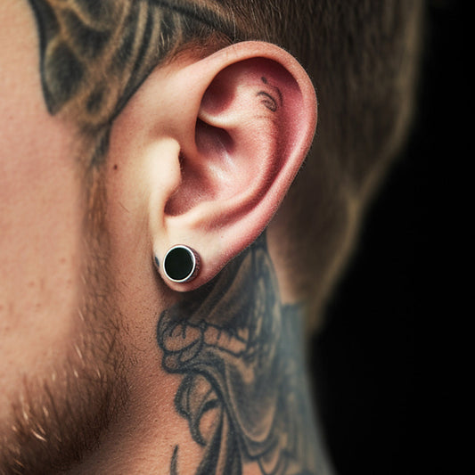 Brincos de pino de ônix preto com algarismos romanos em prata esterlina para homens