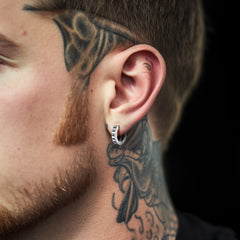 Brincos Huggie de Argola com Algarismos Romanos para Homens