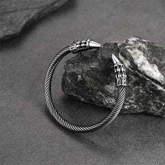 Pulseira pendente com caveira e runas vikings