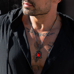 Colar masculino gótico com garra de dragão e cristal rubi