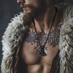 Colar com pingente Viking Battle Axe e bússola masculino