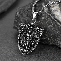 Colar com pingente de escudo arcanjo São Miguel masculino