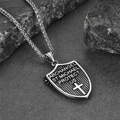 Colar com pingente de escudo arcanjo São Miguel masculino