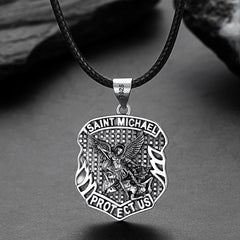 Colar com pingente católico de São Miguel para homens
