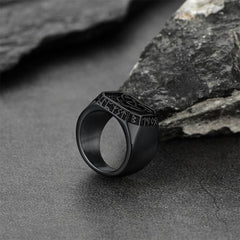 Anel de Sinete com Nó Celta e Runas Viking