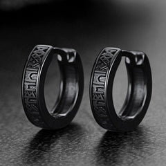 Brincos de argola Huggie com runas Viking de prata esterlina e runas Viking nórdicas
