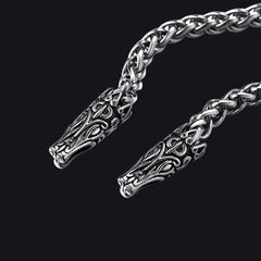 Colar de nó celta com cruz e corrente de corda de lobo masculino