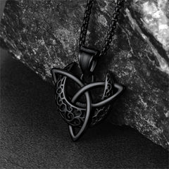 Colar masculino com nó celta da trindade e deusa da lua