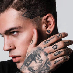 Brincos de pino com cabeça de lobo celta Viking Rune para homens em aço inoxidável