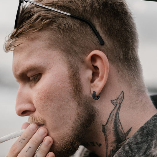 Brincos Huggie de argola com zircônia cúbica grossa de prata esterlina para piercing masculino