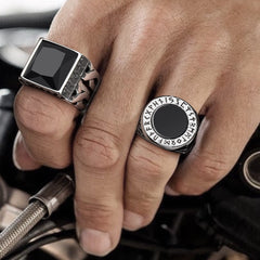 Anel de sinete de ônix preto com runas vikings masculino