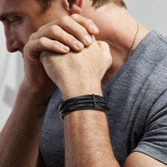 Pulseira de couro trançado com cruz cristã/presente para neto