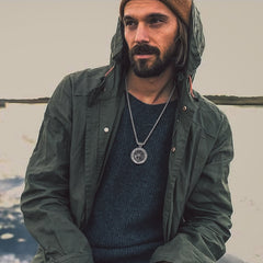 Colar com Medalha de Lobo Viking e Runas, Joia Masculina