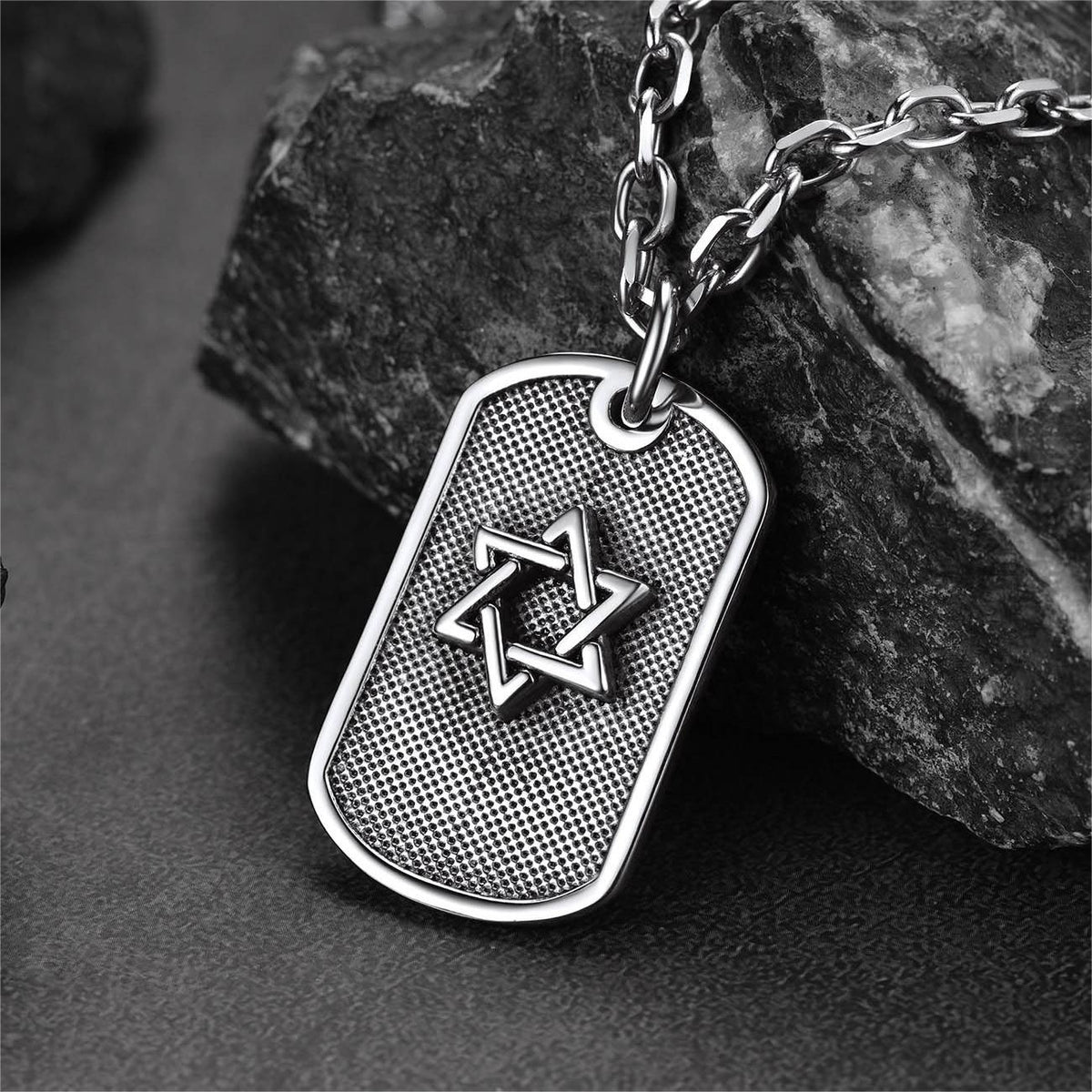 Colar masculino com placa de identificação com estrela de David judaica gravada