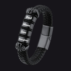 Pulseira de couro com caveira e contas de nome personalizadas