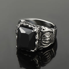 Anel Masculino de Ônix Preto com Coroa de Cristal