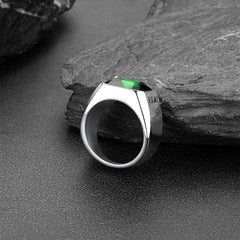 Anel masculino moderno com gravação de pedra preciosa CZ