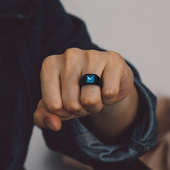 Anel minimalista com pedra preciosa para homens