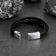 Pulseira de couro trançado com cruz de rosa negra cristã