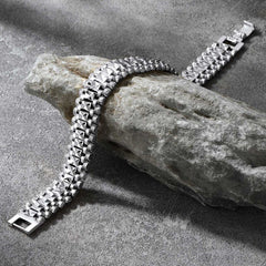 Klobiges Uhrenarmband mit Gliederkette
