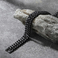 Klobiges Uhrenarmband mit Gliederkette