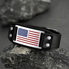 Schwarzes Lederarmband mit amerikanischer Flagge