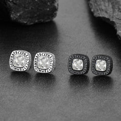 Brincos de pino com corte almofadado em prata esterlina com runas vikings e pedras preciosas