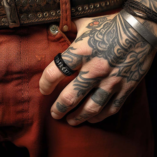 Anel Viking com Runas Nórdicas para Homens e Mulheres 8mm