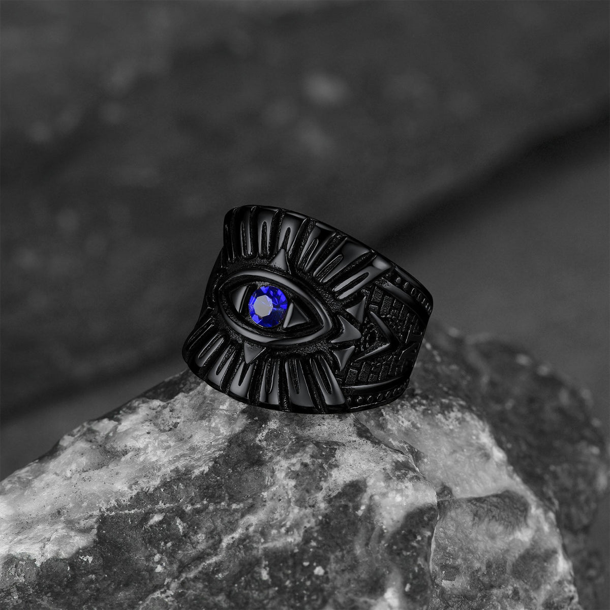 Anel de aço inoxidável com safira azul e olho que tudo vê