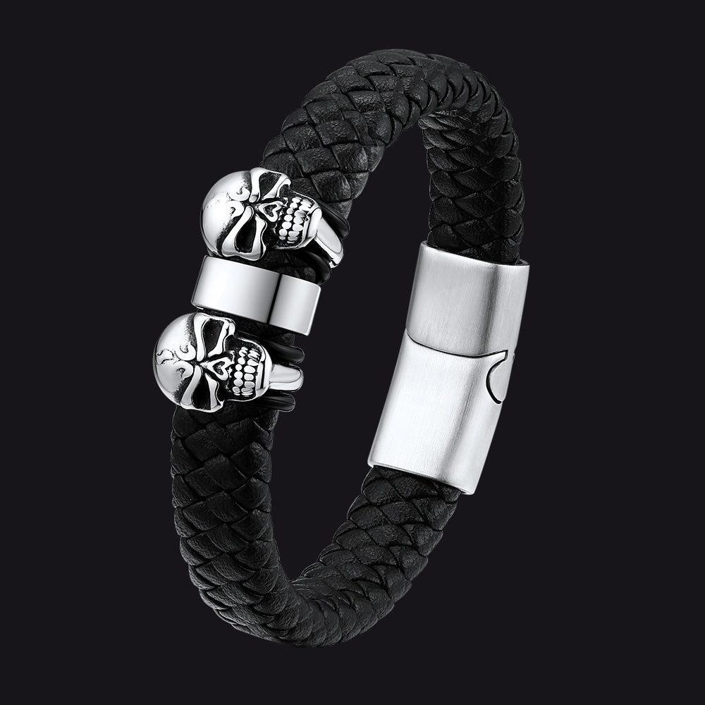 Pulseira de couro com caveira e contas de nome personalizadas