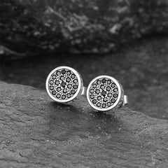 Brincos de pino Viking Rune com zircônia preta e ônix e runas de 10 mm